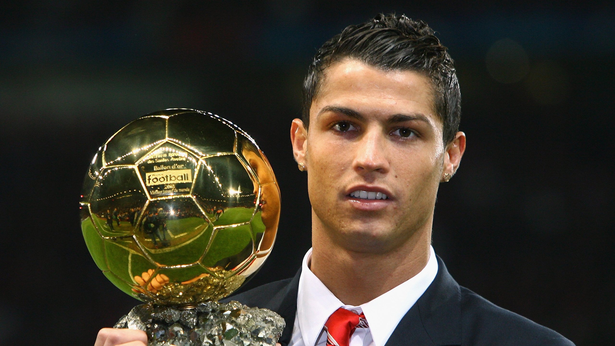 转会市场火热，豪门争夺顶级外援，豪门冠军足球转生